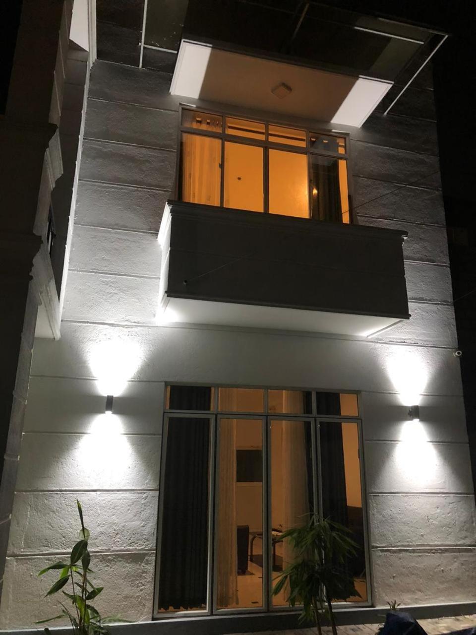 Vidushi Home Minuwangoda ภายนอก รูปภาพ